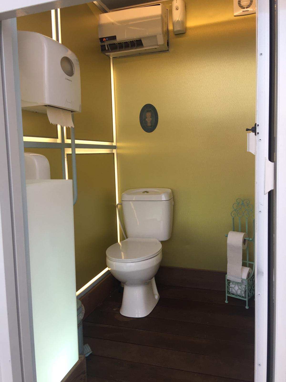 שירותים ניידים לאירועים | שירותים מפוארים לאירועים