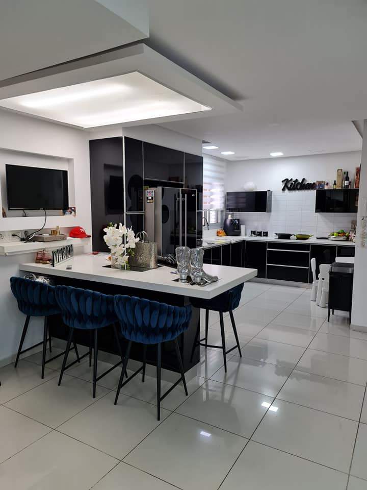 משרדי תיווך | ‫רנית סויסה‬‎