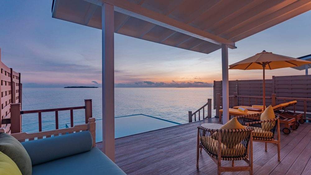 סוכני נסיעות | משה בר - Yalla Tasim