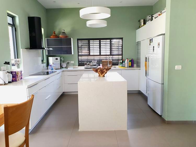 משרדי תיווך | עמק השווה, גישה אחרת בנדל"ן - יעל איזנבאום