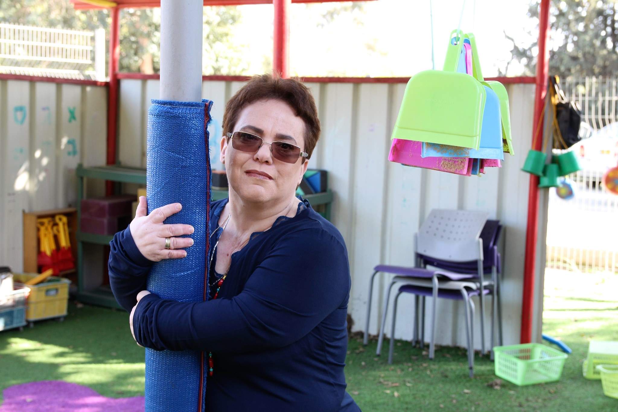סדנאות | שרון ליפקין מדברת יותר מהגובה שלה