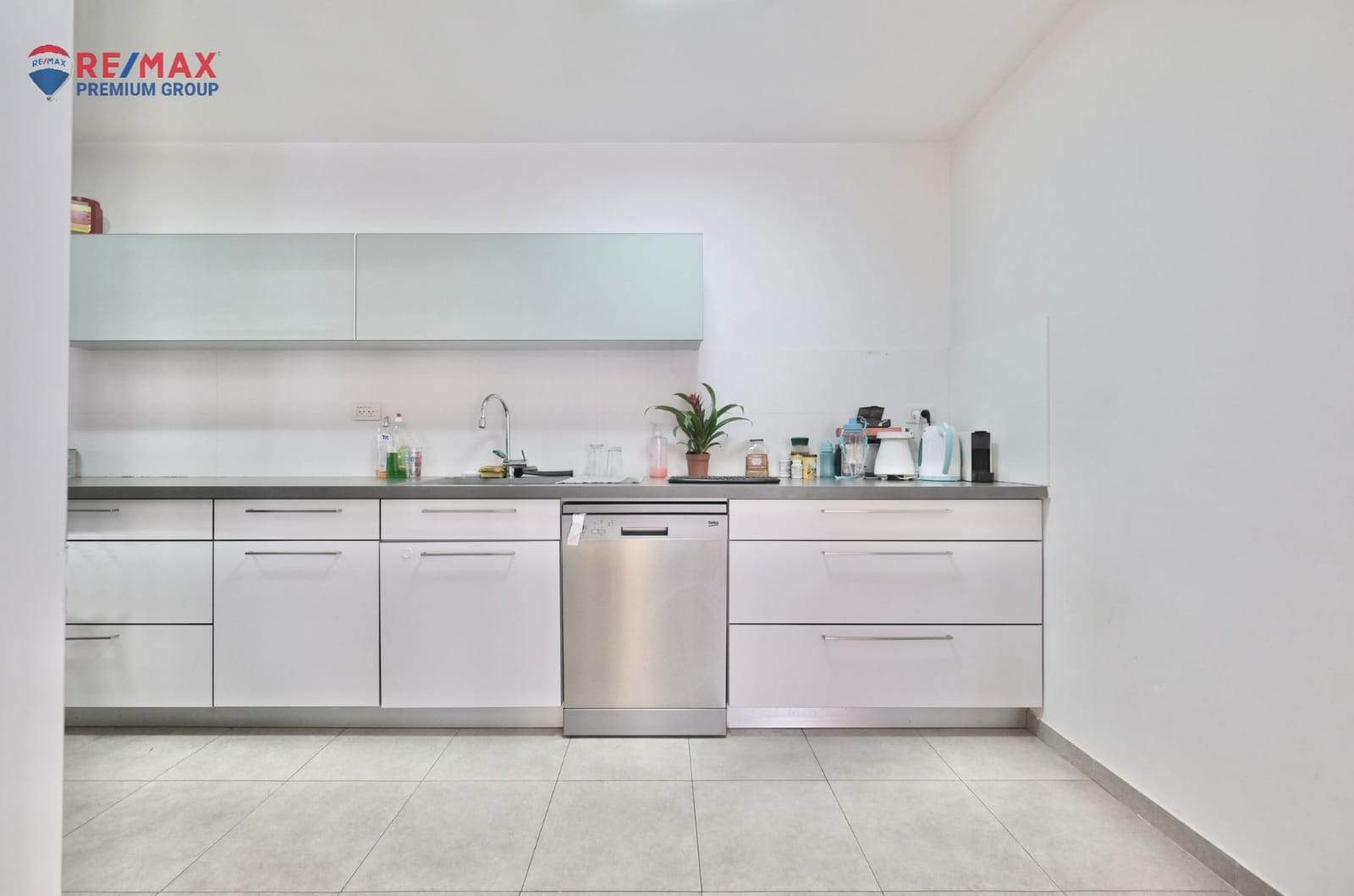 מתווכים | דגנית בלחסן - תיווך