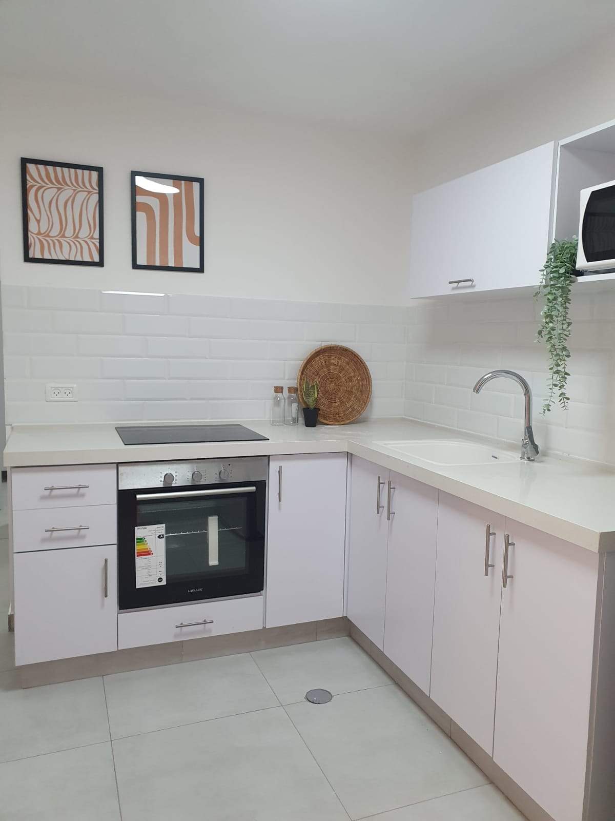 משרדי תיווך | גילה דוכס - Golden House